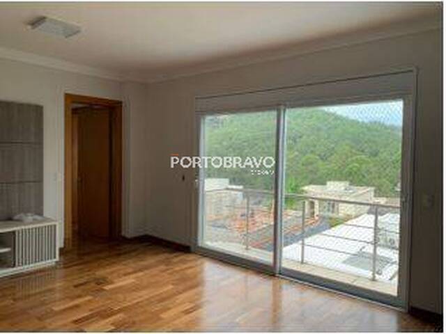 Casa para Venda em Santana de Parnaíba - 4