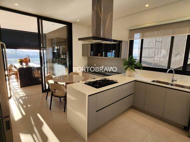 Casa para Venda em Santana de Parnaíba - 5