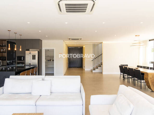 Casa para Venda em Santana de Parnaíba - 5