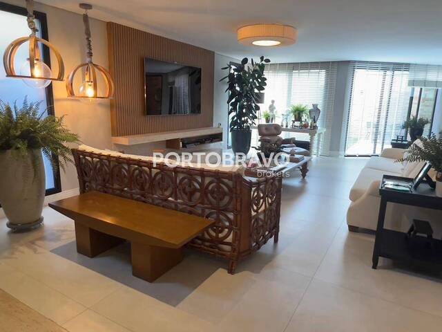 Casa para Venda em Santana de Parnaíba - 5