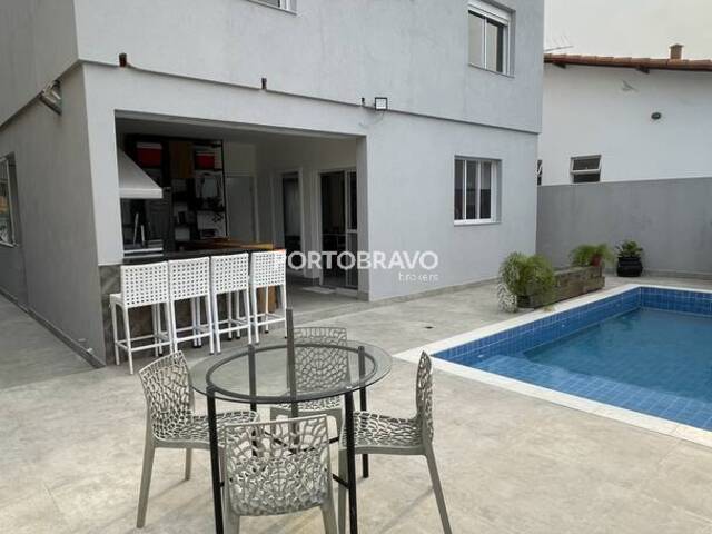 Casa para Venda em Santana de Parnaíba - 4