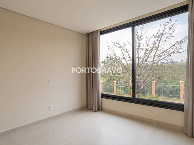 Casa para Venda em Santana de Parnaíba - 4
