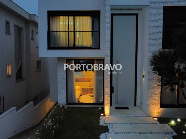 #1794 - Casa para Locação em Santana de Parnaíba - SP