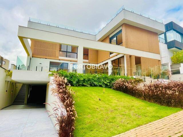 #1817 - Casa para Venda em Santana de Parnaíba - SP