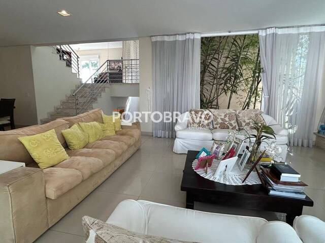 Casa para Venda em Santana de Parnaíba - 5