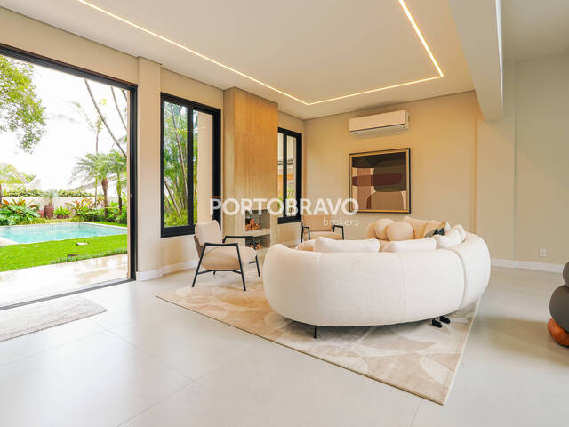 Casa para Venda em Santana de Parnaíba - 4