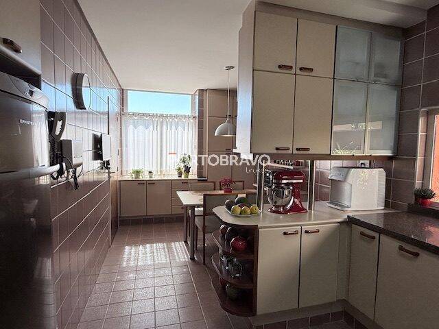 Casa para Venda em Santana de Parnaíba - 4