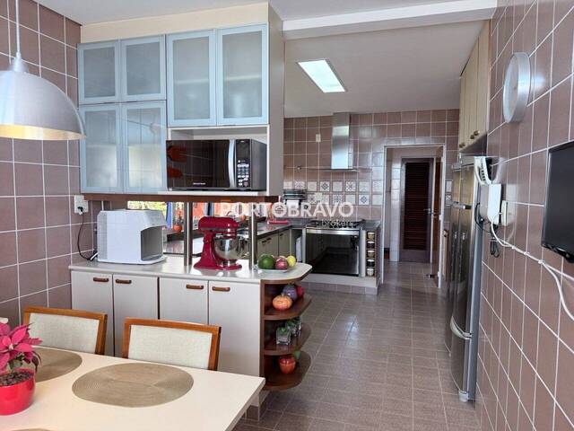 Casa para Venda em Santana de Parnaíba - 5