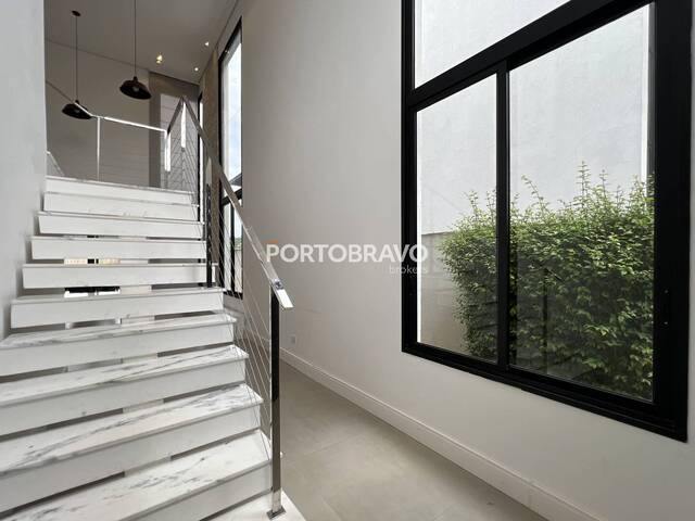 Casa para Venda em Santana de Parnaíba - 5